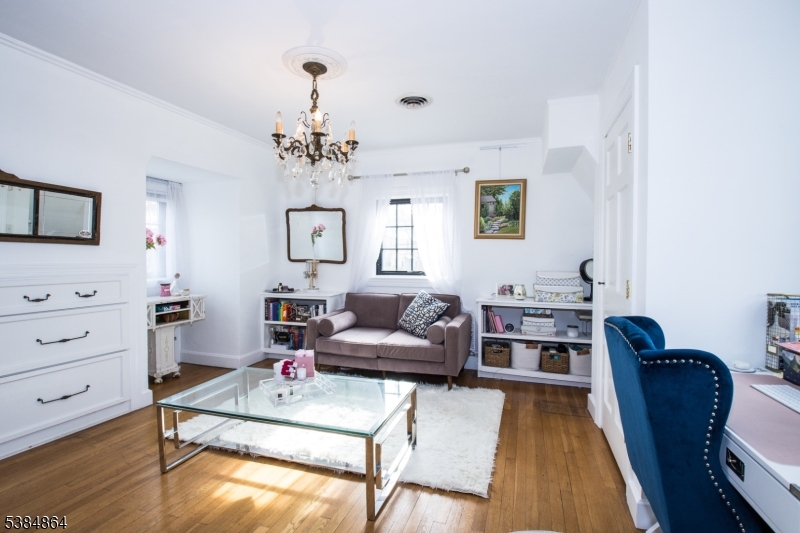 2 Harding Terrace Morristown, NJ 07960 - Photo 9 of 32