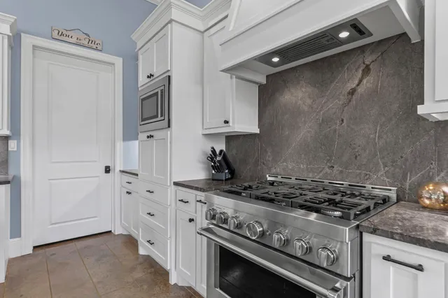 $2,395,000 | 24550 Johnson Road, Montgomery, TX 77356