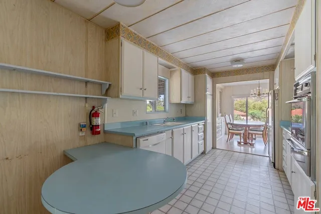 $199,000 | 23777 Mulholland Highway, Unit 89, Calabasas, CA 91302