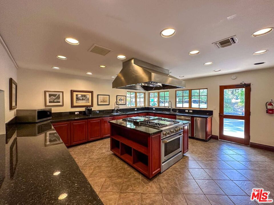 23777 Mulholland Highway, Unit 89 Calabasas, CA 91302 - Photo 37 of 38