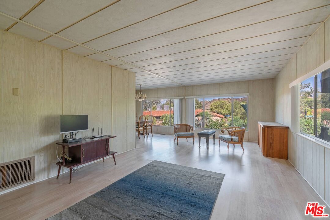 23777 Mulholland Highway, Unit 89 Calabasas, CA 91302 - Photo 8 of 38