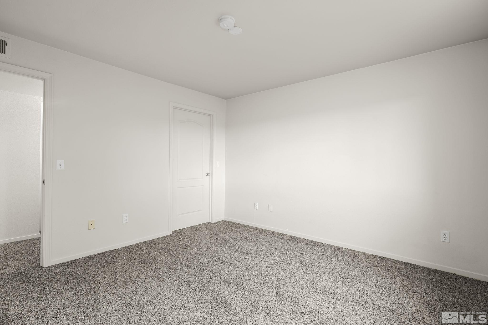 6850 Sharlands Avenue, Unit 2109 Reno, NV 89523 - Photo 11 of 16 a view of an empty room