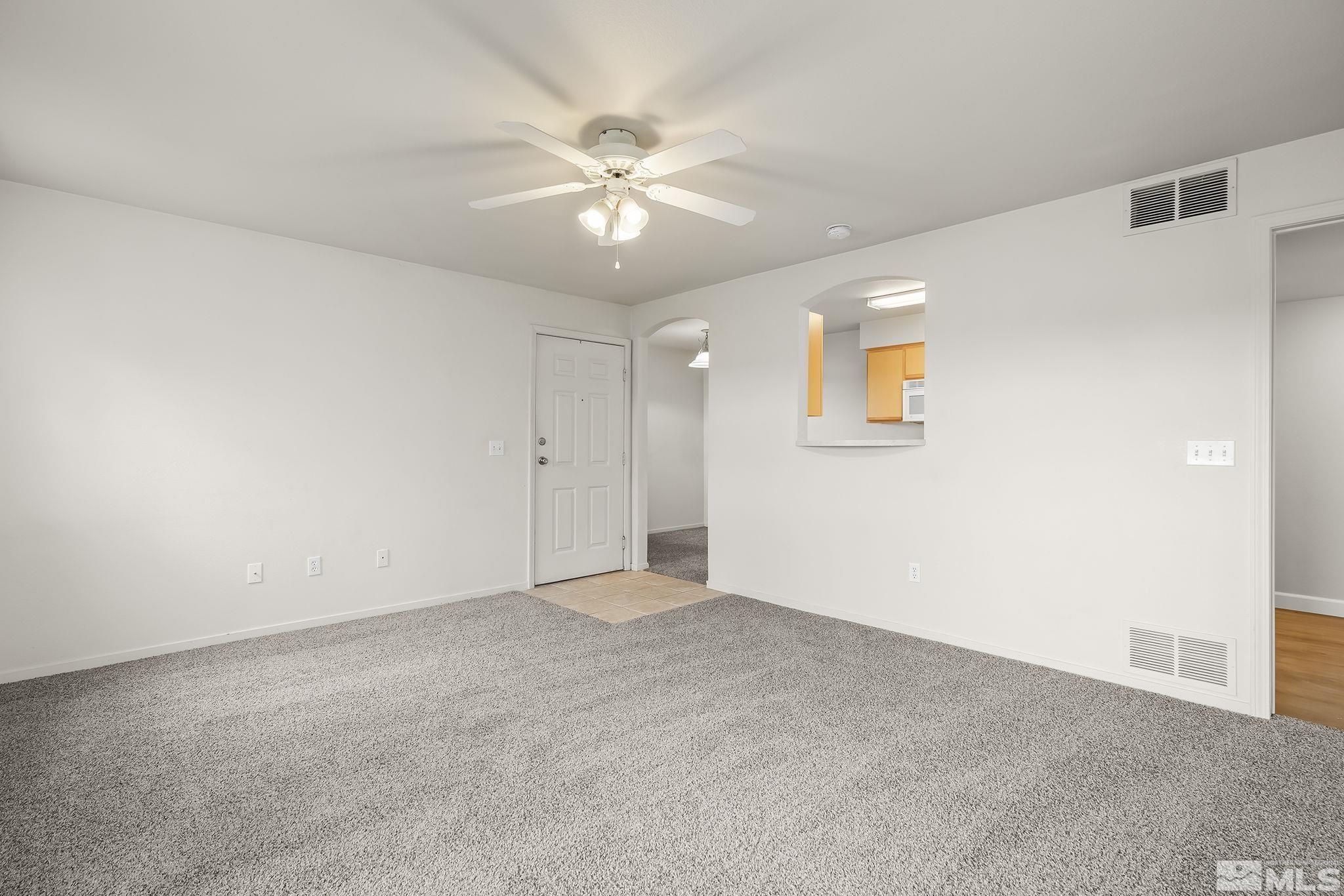 6850 Sharlands Avenue, Unit 2109 Reno, NV 89523 - Photo 5 of 16 a view of an empty room