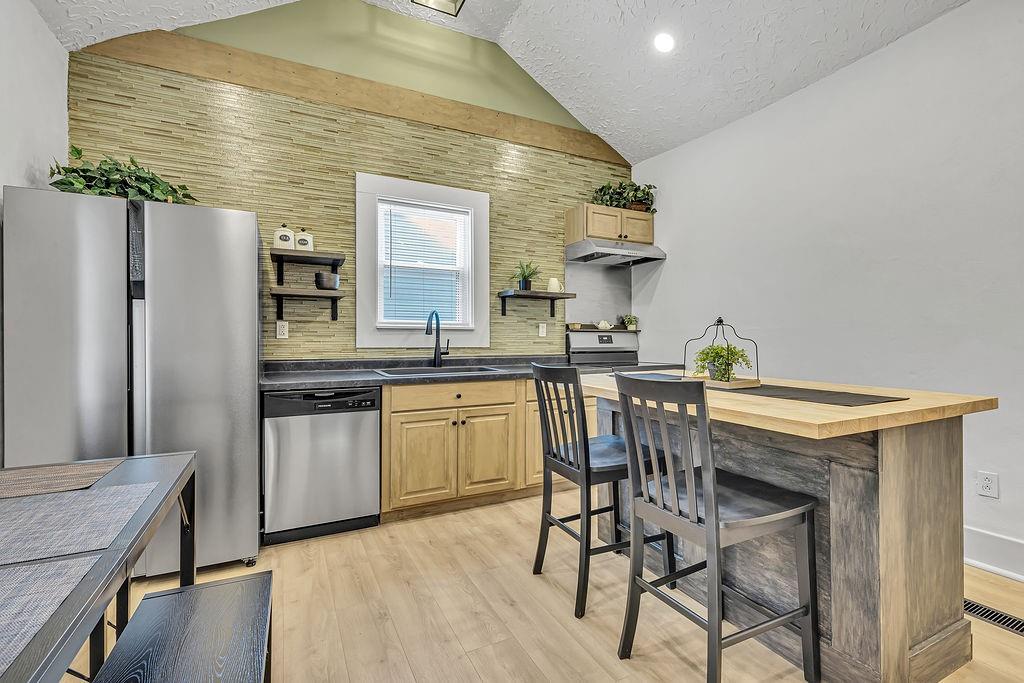1009 37th St Extension Beaver Falls, PA 15010 - Photo 5 of 33 Island for meal prep and entertaining.