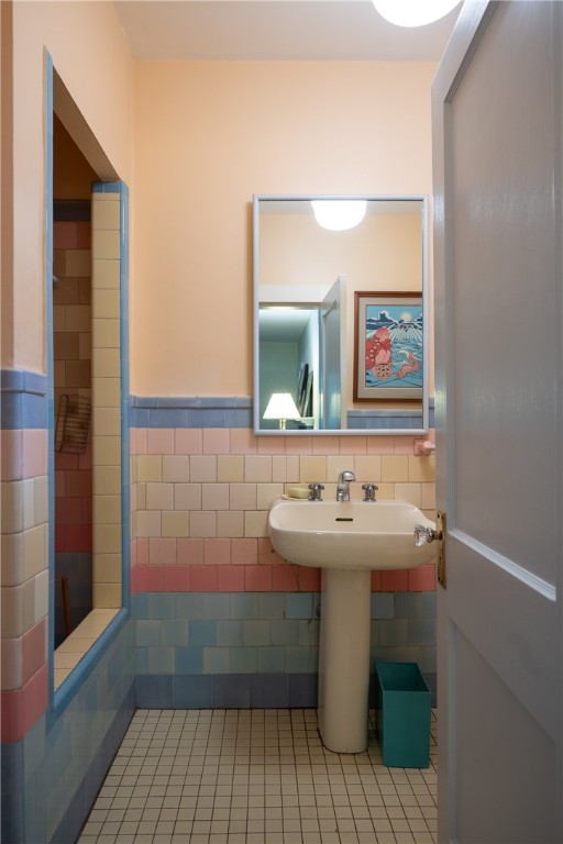 288 Benefit Street Providence, RI 02903 - Photo 12 of 29 Main level bathroom