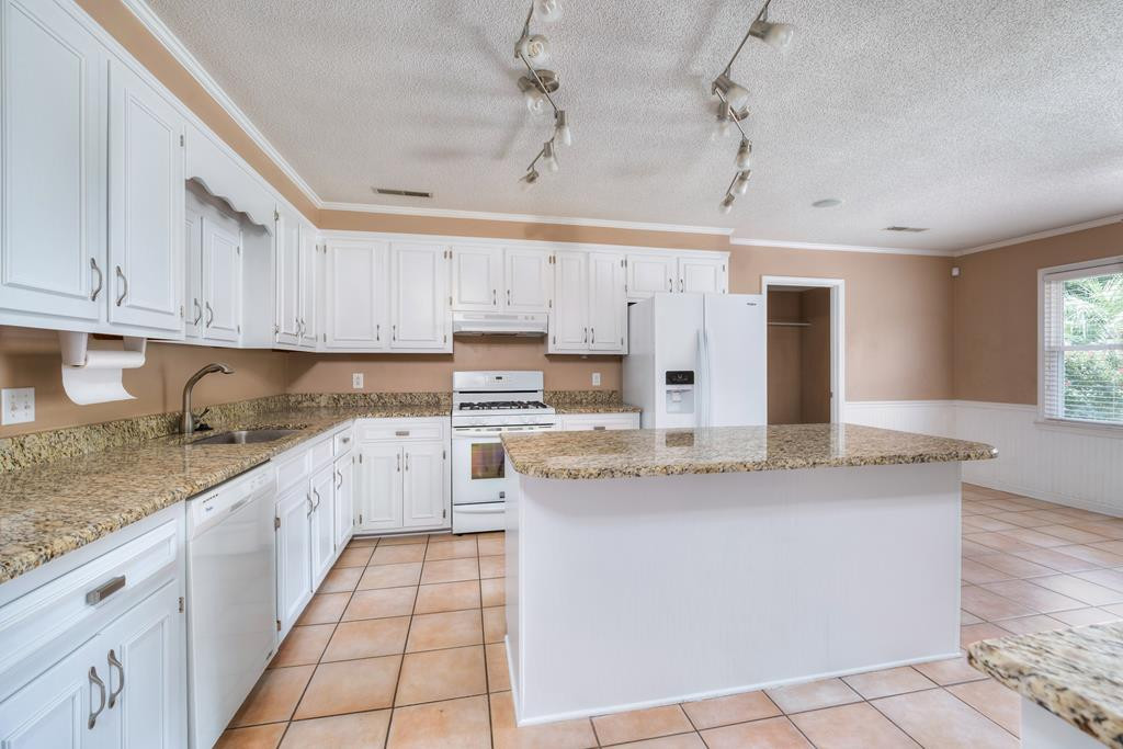 2625 Goldeneye Sumter, SC 29150 - Photo 11 of 35