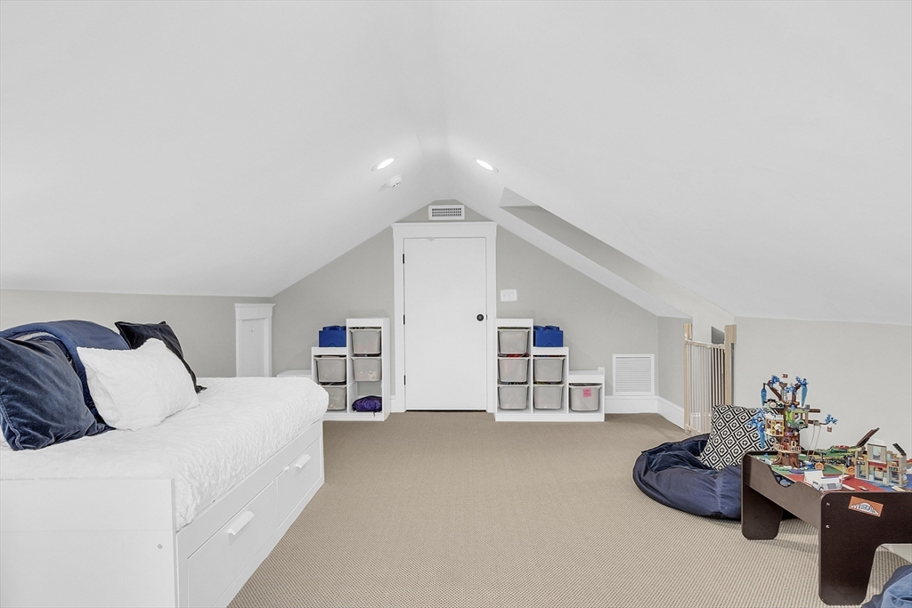 15 Fletcher Road, Unit 15 Bedford, MA 01730 - Photo 33 of 40 Gallery Image 33