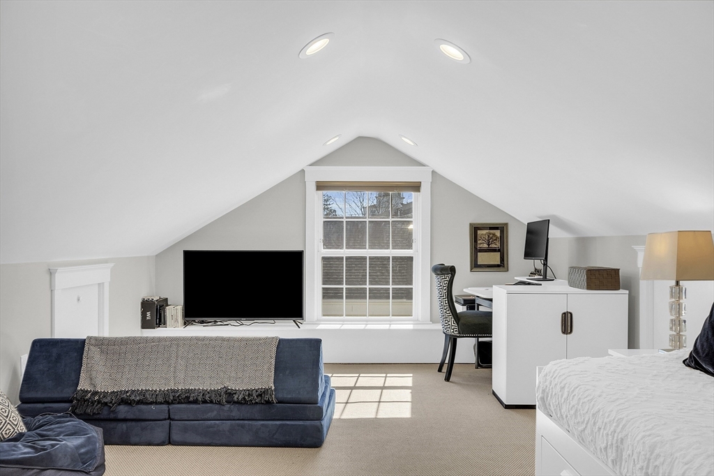 15 Fletcher Road, Unit 15 Bedford, MA 01730 - Photo 34 of 40 Gallery Image 34