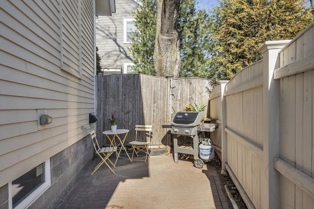 15 Fletcher Road, Unit 15 Bedford, MA 01730 - Photo 7 of 40 Gallery Image 7