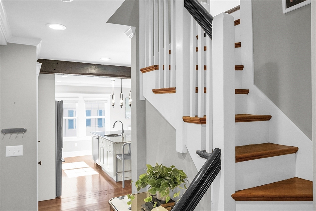 15 Fletcher Road, Unit 15 Bedford, MA 01730 - Photo 8 of 40 Gallery Image 8