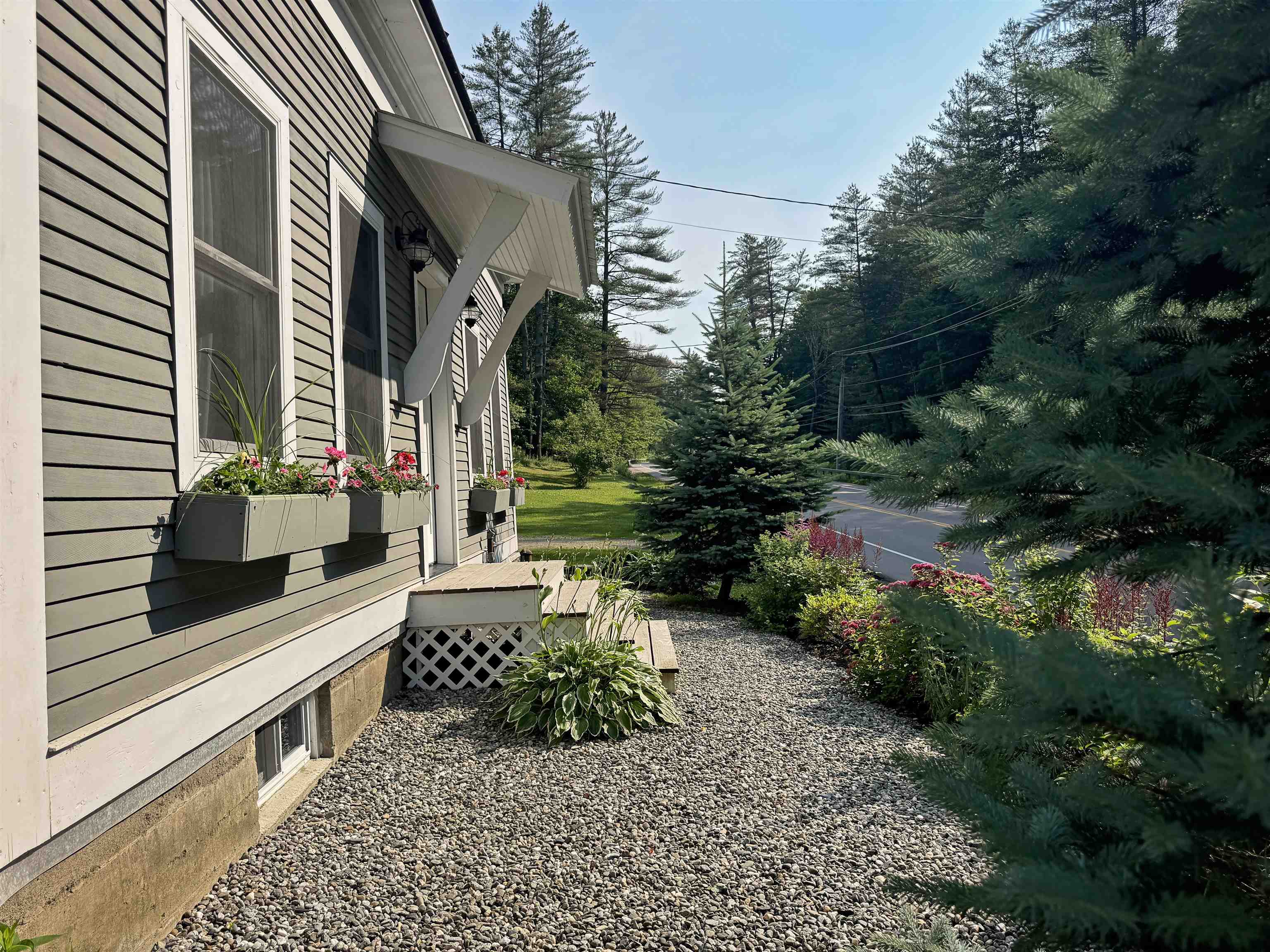 2949 Waterbury Road Stowe, VT 05672 - Photo 4 of 39