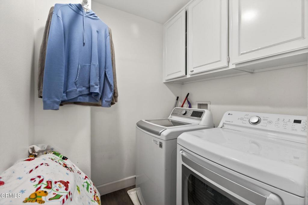 816 Noontide Way Oxnard, CA 93035 - Photo 28 of 41 a utility room with dryer and washer