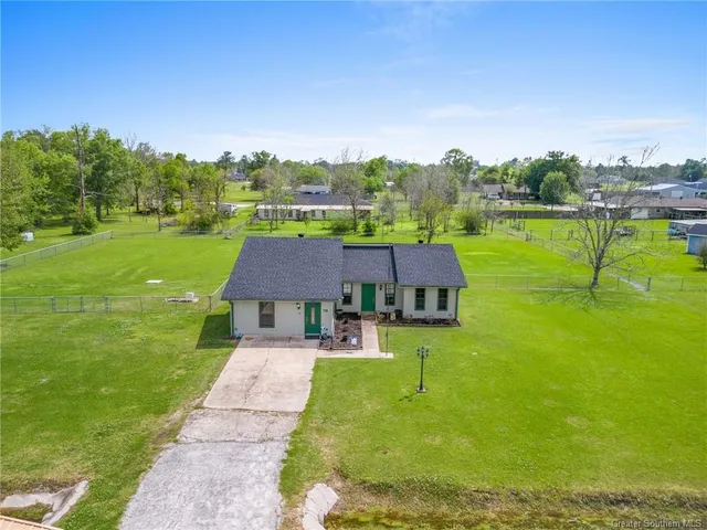 $179,000 | 725 Peridot Lane, Lake Charles, LA 70611