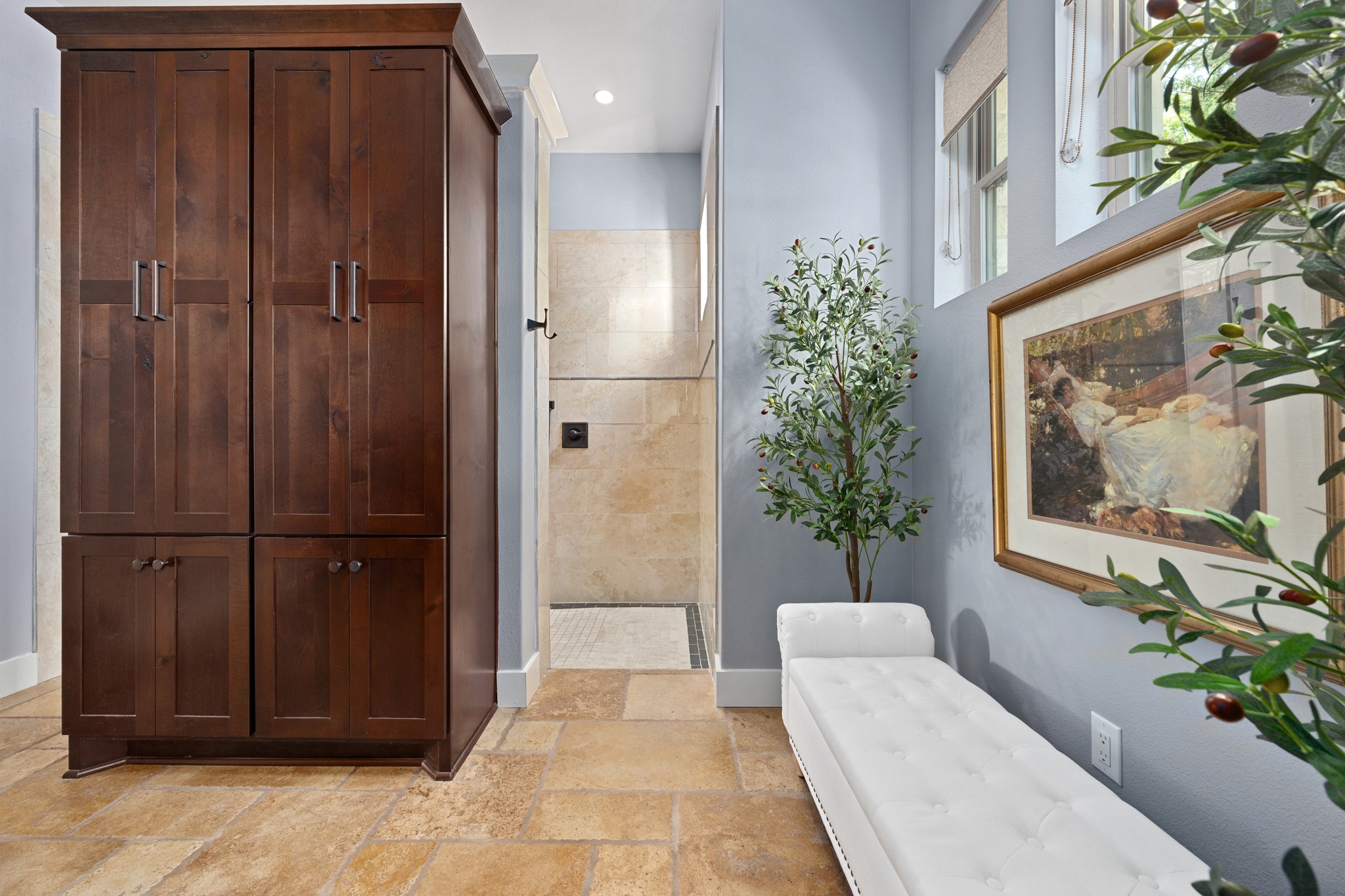 1001 La Cantera Leander, TX 78641 - Photo 19 of 40 a view of entryway with a mirror