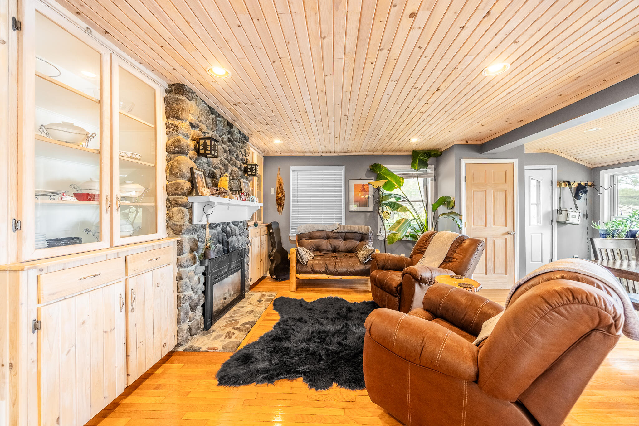 91 Mulberry Road Dedham, ME 04429 - Photo 19 of 46 Living-2