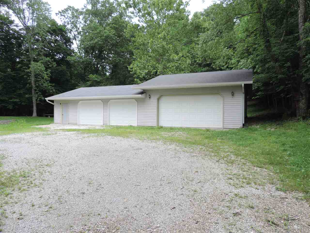 3900 East Ramp Creek Road Bloomington, IN 47401 - Photo 2 of 17