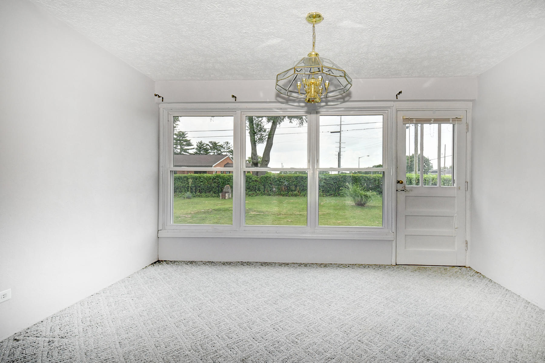3900 Brownlee Road Louisville, KY 40207 - Photo 12 of 37 brown lee by C W Davis0018