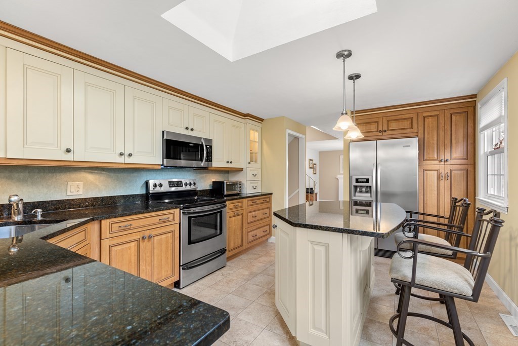 6 Berwick Road Easton, MA 02375 - Photo 8 of 35