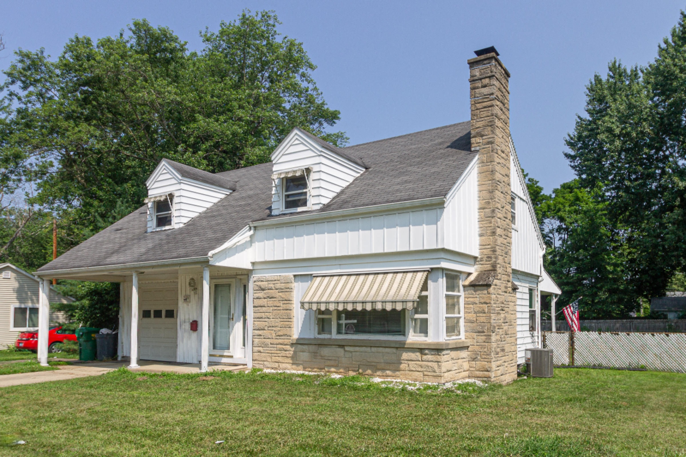 607 West Broadway Street Three Rivers, MI 49093 - Photo 1 of 28 607 W Broadway Ave-101