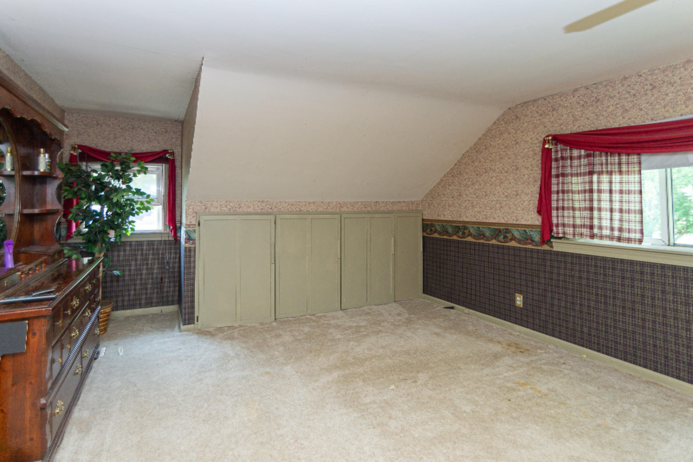 607 West Broadway Street Three Rivers, MI 49093 - Photo 12 of 28 607 W Broadway Ave-112