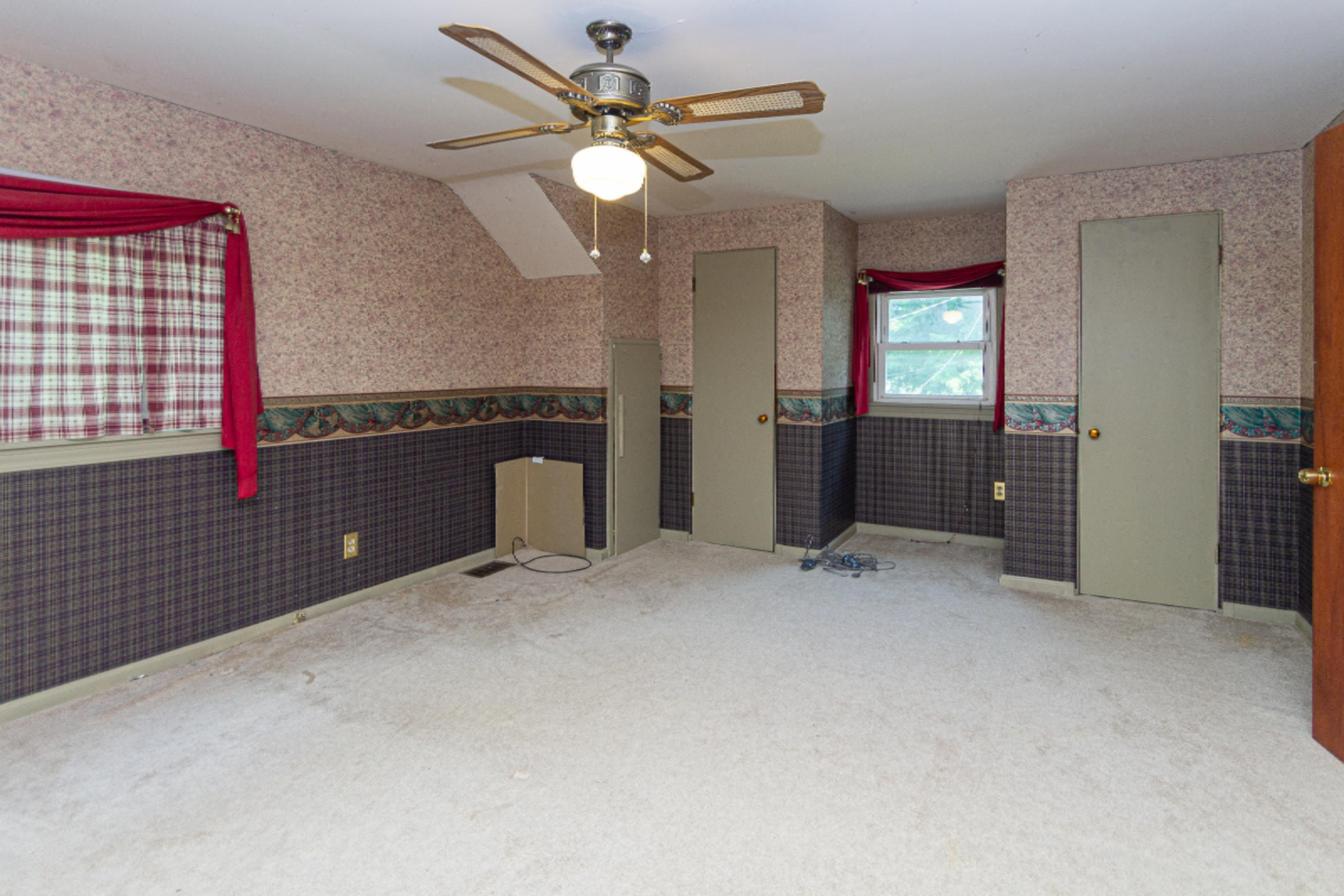 607 West Broadway Street Three Rivers, MI 49093 - Photo 13 of 28 607 W Broadway Ave-113