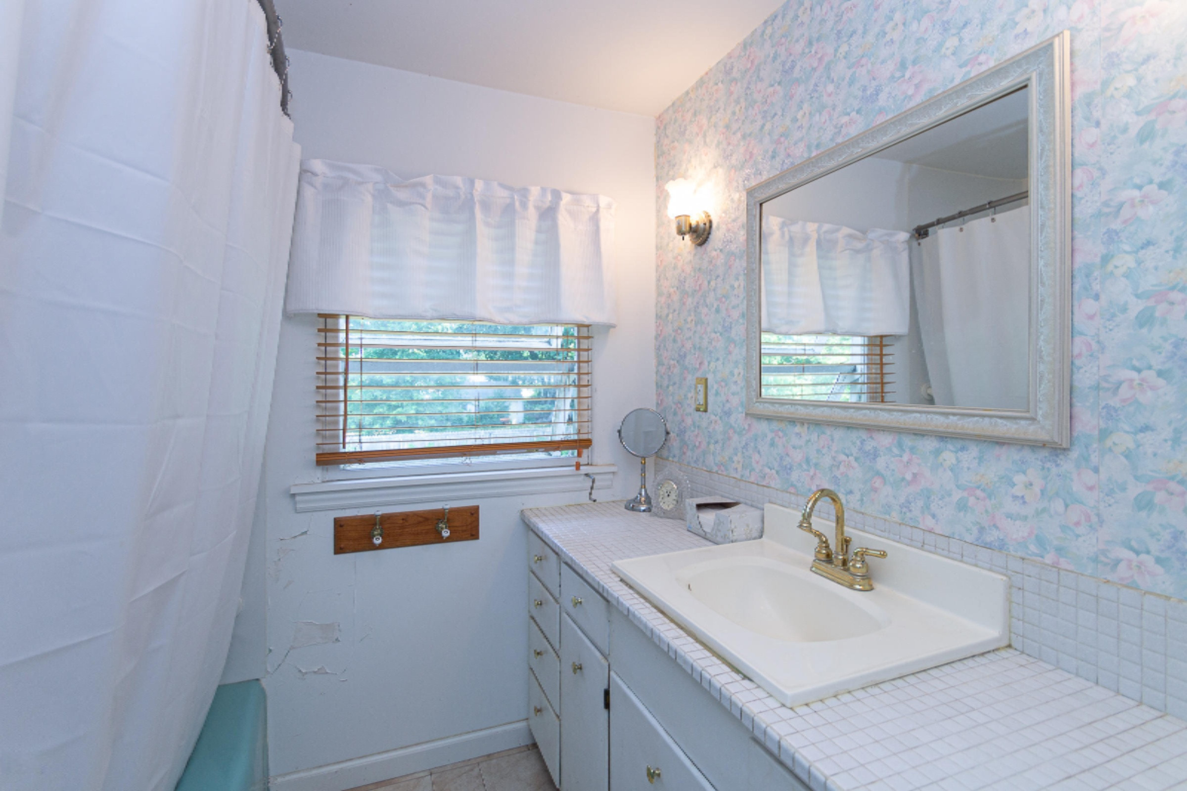 607 West Broadway Street Three Rivers, MI 49093 - Photo 14 of 28 607 W Broadway Ave-114