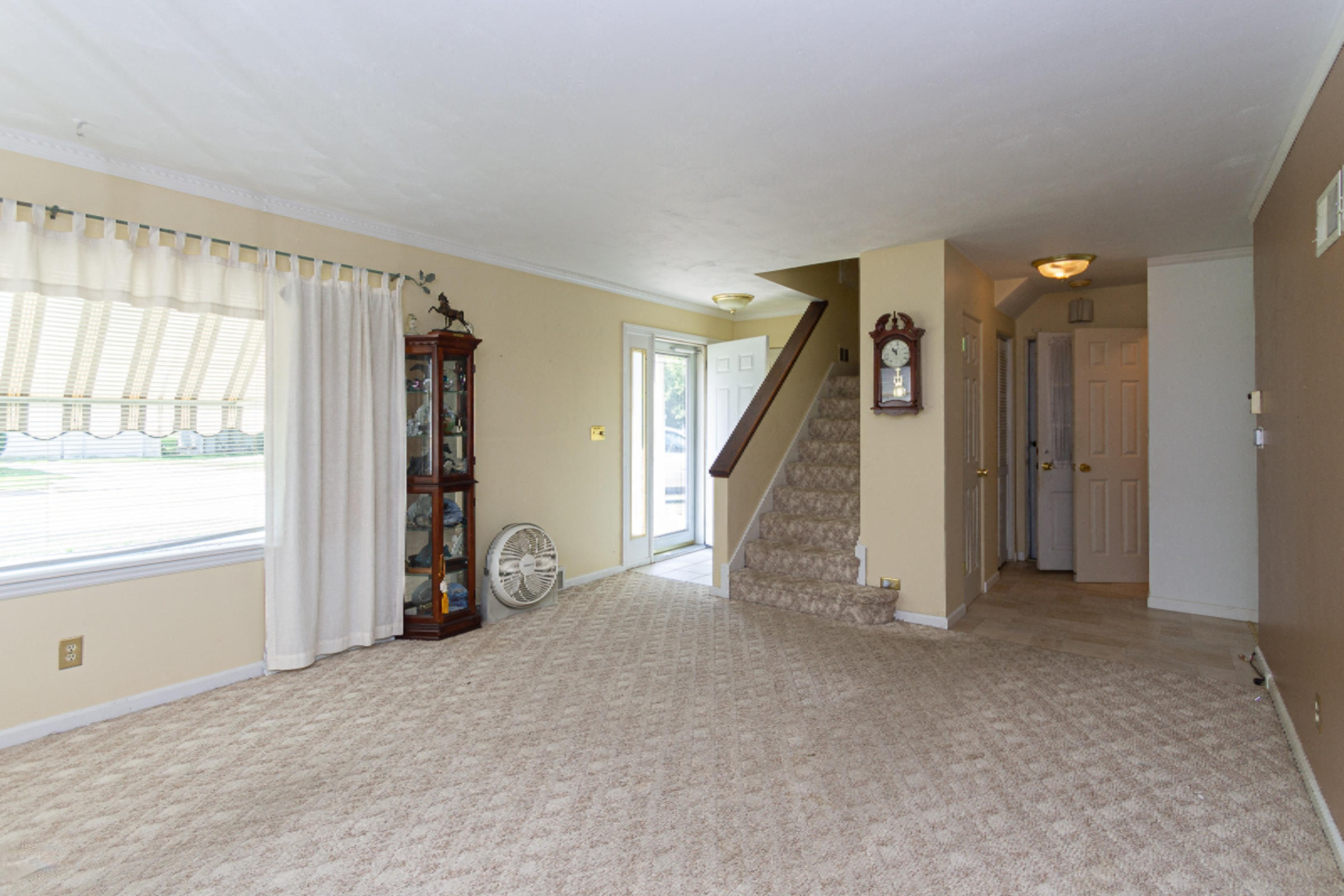 607 West Broadway Street Three Rivers, MI 49093 - Photo 3 of 28 607 W Broadway Ave-103