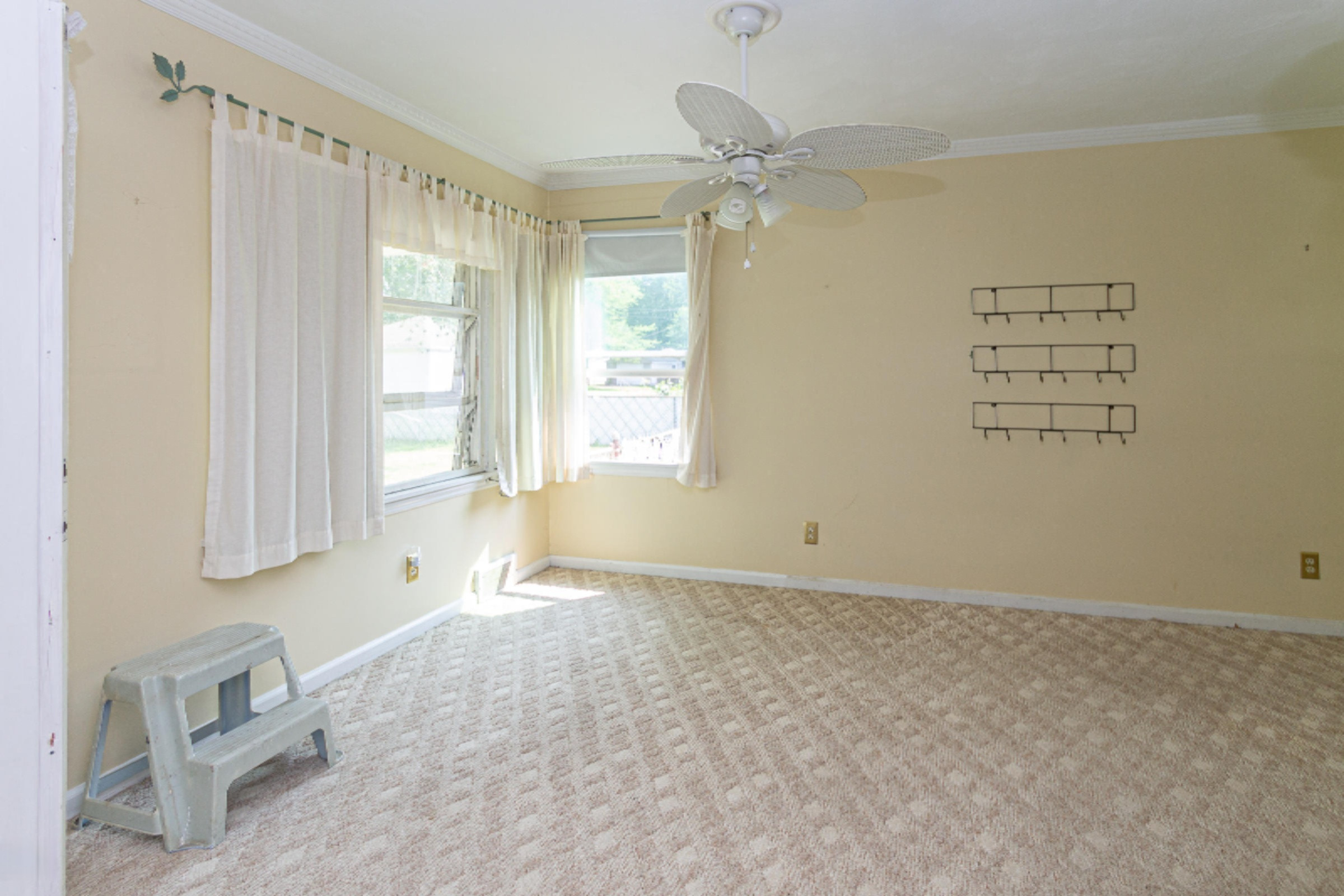 607 West Broadway Street Three Rivers, MI 49093 - Photo 8 of 28 607 W Broadway Ave-108