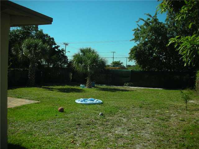 617 West 9th Street Riviera Beach, FL 33404 - Photo 2 of 7 Additional Photo
