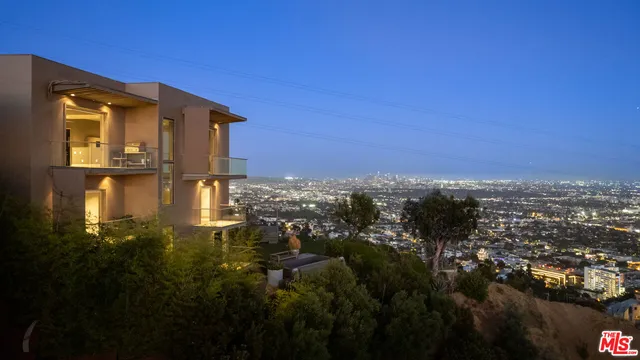 $4,995,000 | 1600 Viewmont Drive, Los Angeles, CA 90069