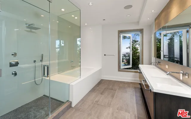 $4,995,000 | 1600 Viewmont Drive, Los Angeles, CA 90069