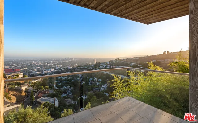 $4,995,000 | 1600 Viewmont Drive, Los Angeles, CA 90069