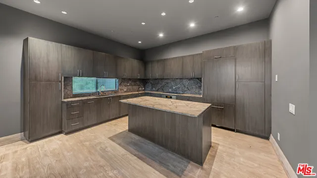 $4,995,000 | 1600 Viewmont Drive, Los Angeles, CA 90069