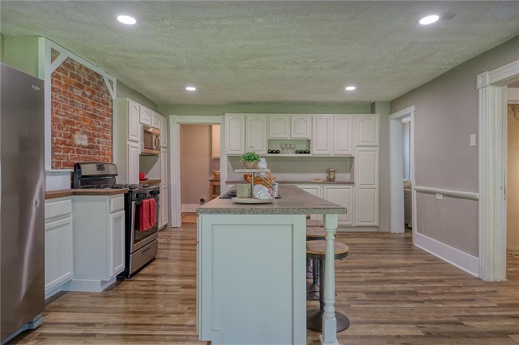 6690 Poketa Road Verona, PA 15147 - Photo 8 of 25 Gallery Image 8