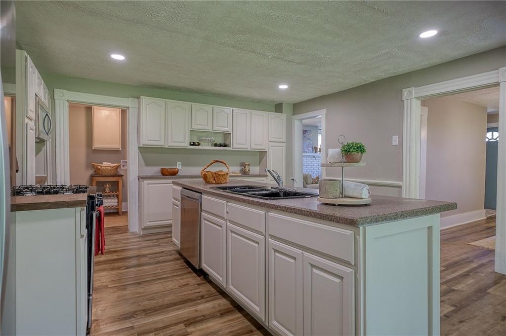 6690 Poketa Road Verona, PA 15147 - Photo 9 of 25 Gallery Image 9