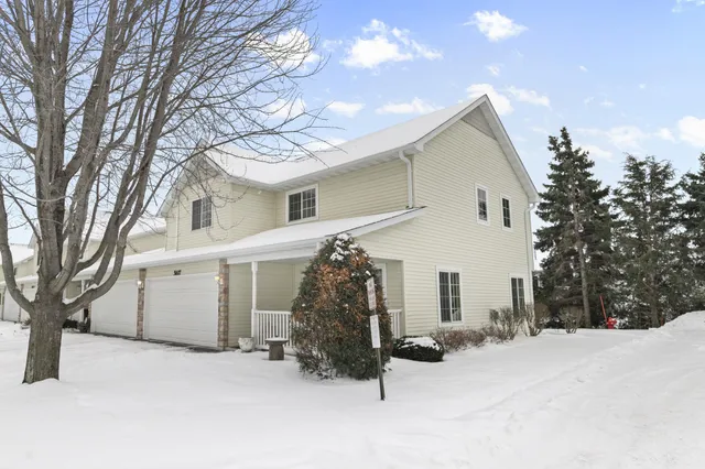 $284,900 | 5617 138th Street North, Hugo, MN 55038