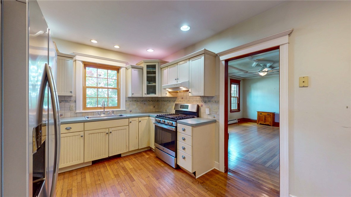 37 Woodlund Avenue Westerly, RI 02891 - Photo 16 of 45 Kitchen