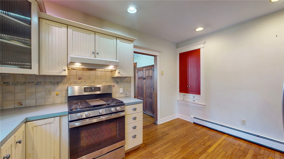 37 Woodlund Avenue Westerly, RI 02891 - Photo 17 of 45 Kitchen
