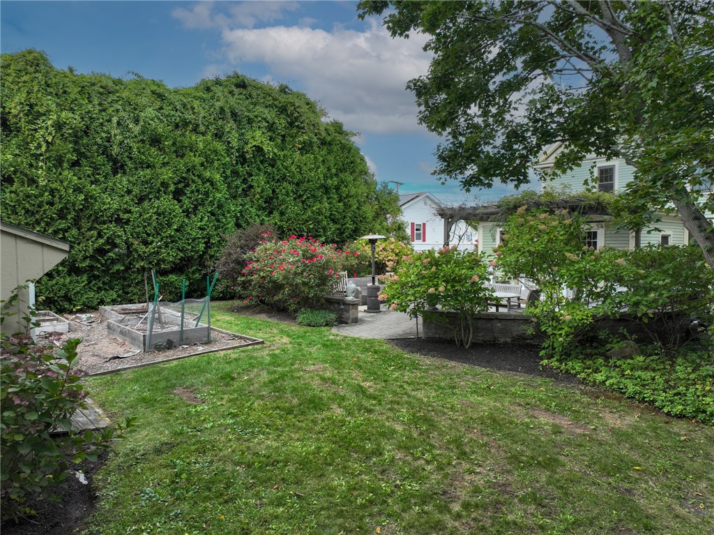 37 Woodlund Avenue Westerly, RI 02891 - Photo 41 of 45