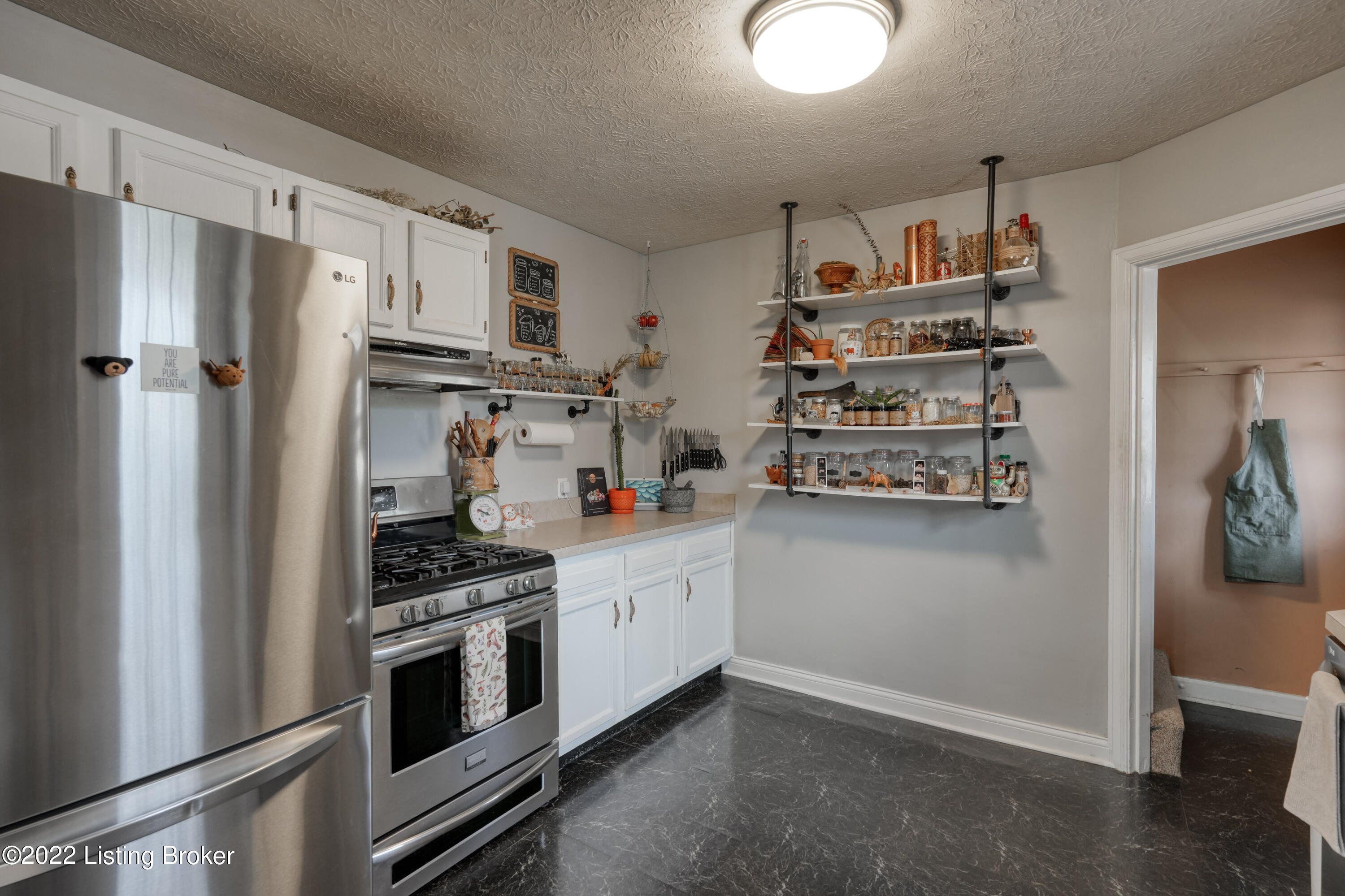 601 Edith Road Louisville, KY 40206 - Photo 12 of 45 016 - 20210309 703251
