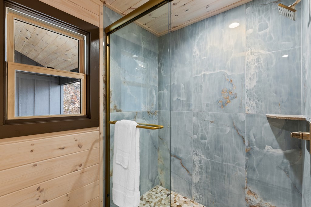 1264 Sun Rock Mountain Road Blue Ridge, GA 30513 - Photo 16 of 40