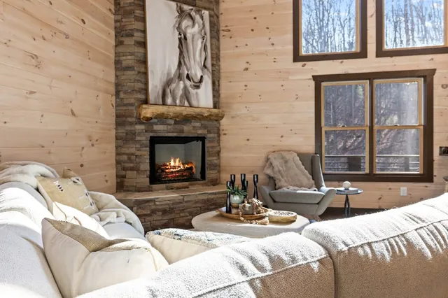 $750,000 | 1264 Sun Rock Mountain Road, Blue Ridge, GA 30513