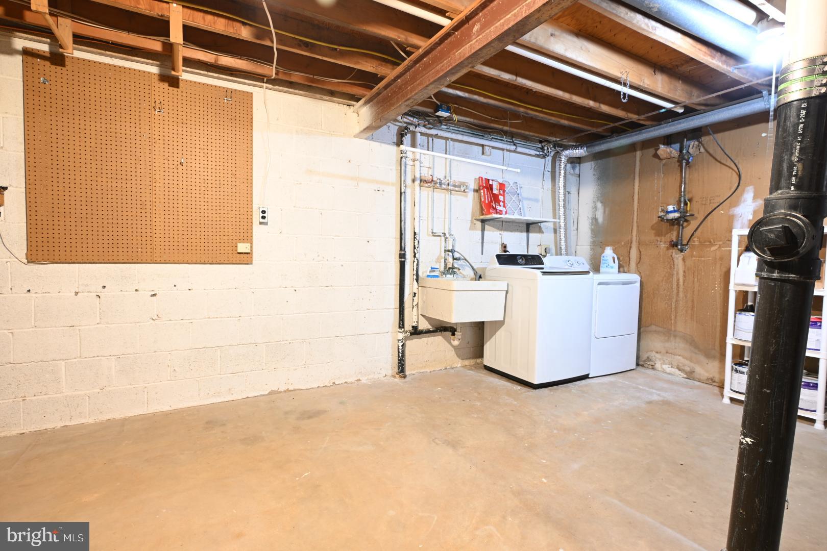 8318 Uxbridge Court Springfield, VA 22151 - Photo 30 of 31