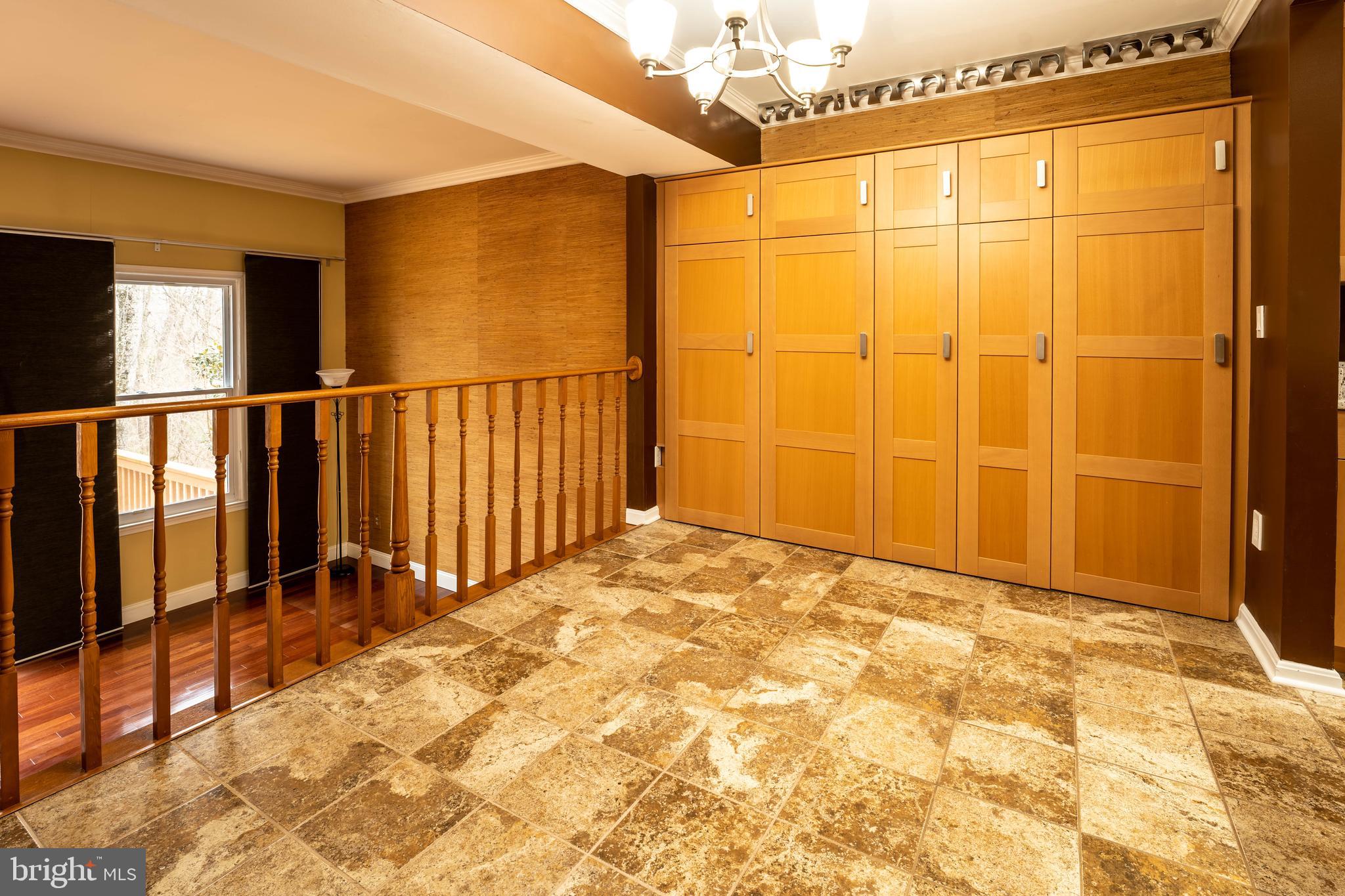 8318 Uxbridge Court Springfield, VA 22151 - Photo 4 of 24