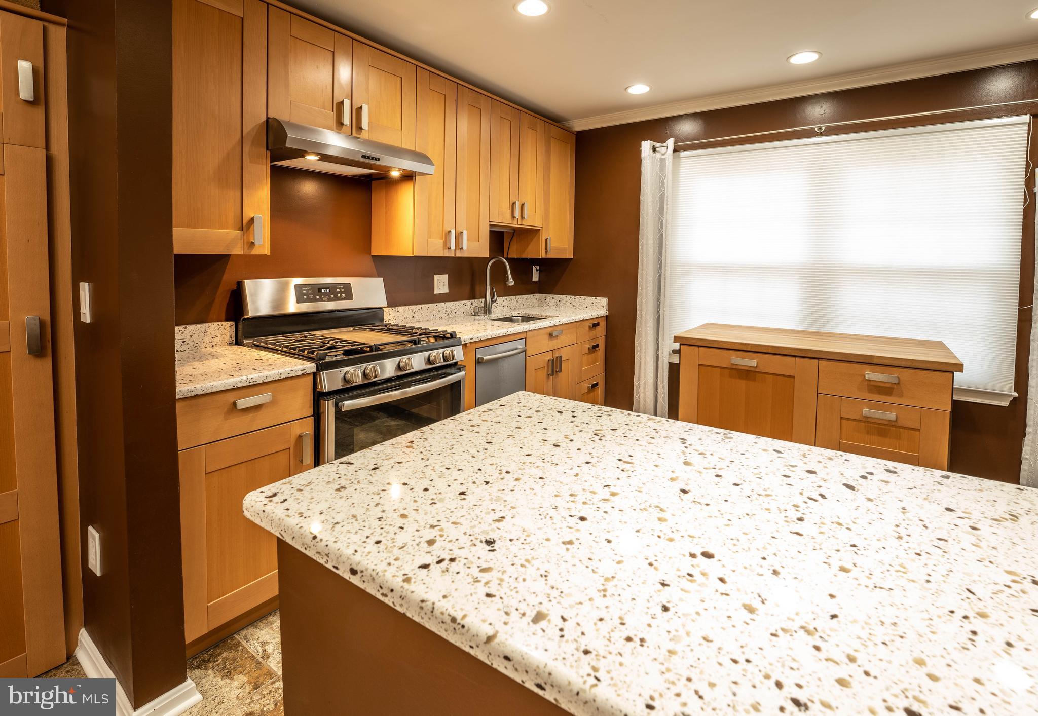 8318 Uxbridge Court Springfield, VA 22151 - Photo 7 of 24