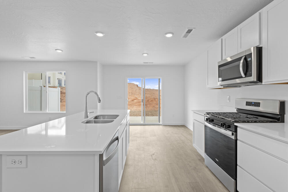 2137 Wolverine Way, Unit 2441 Washington, UT 84780 - Photo 11 of 40 _DSC8274