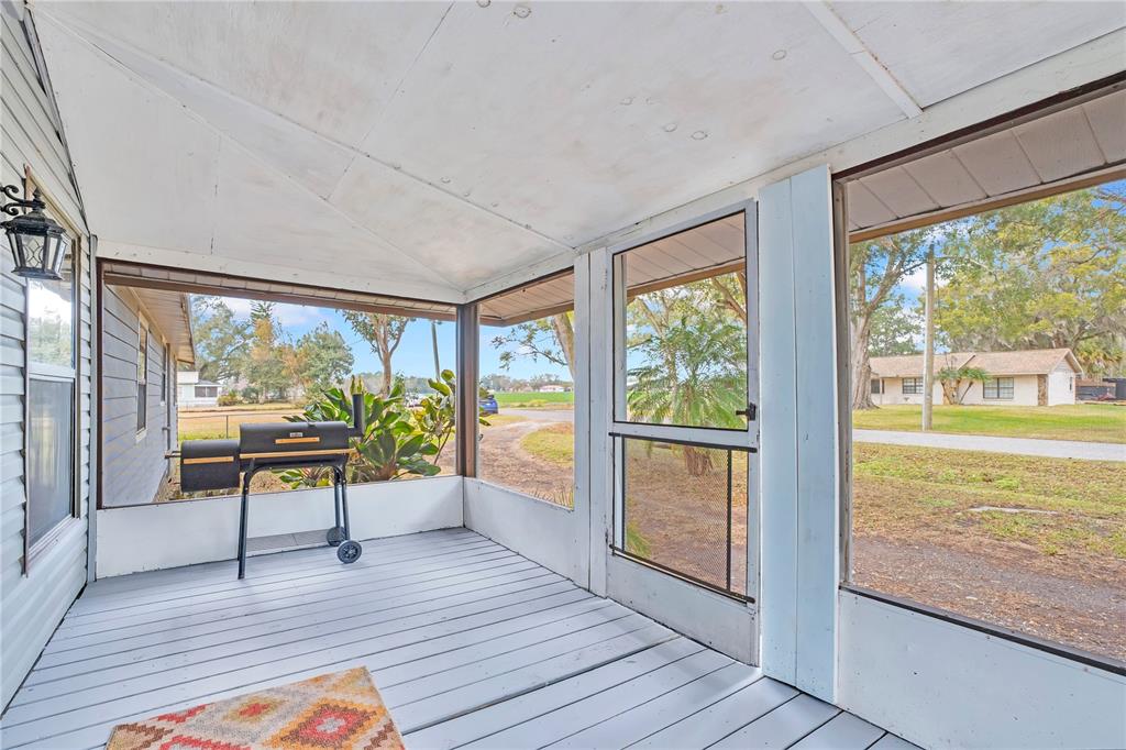 13713 Walden Sheffield Road Dover, FL 33527 - Photo 4 of 39