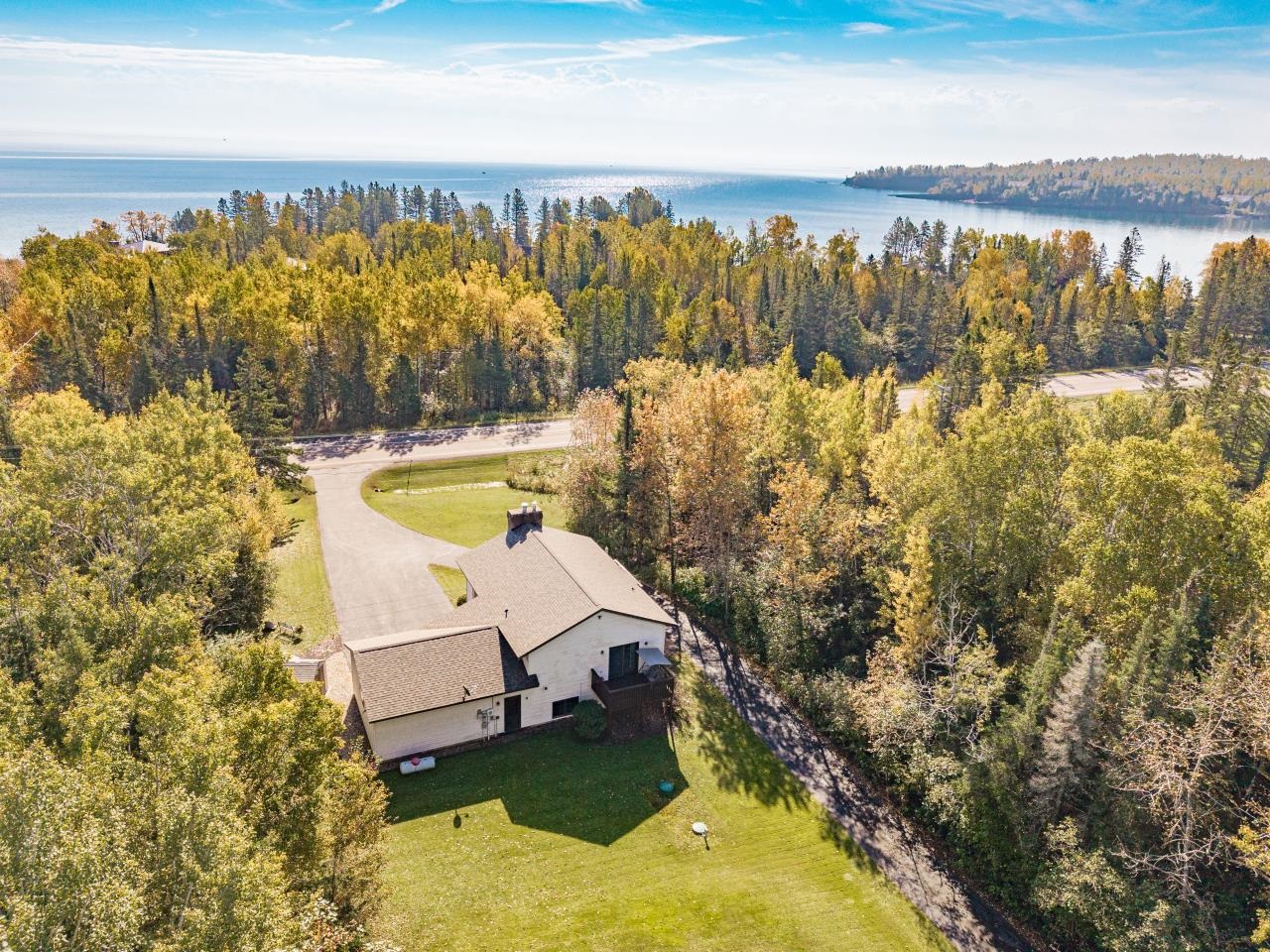 1563 Highway 61 Two Harbors, MN 55616 - Photo 5 of 47