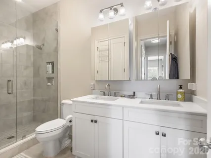 $525,000 | 2964 Selwyn Avenue, Unit 209, Charlotte, NC 28209