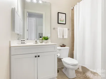 $525,000 | 2964 Selwyn Avenue, Unit 209, Charlotte, NC 28209